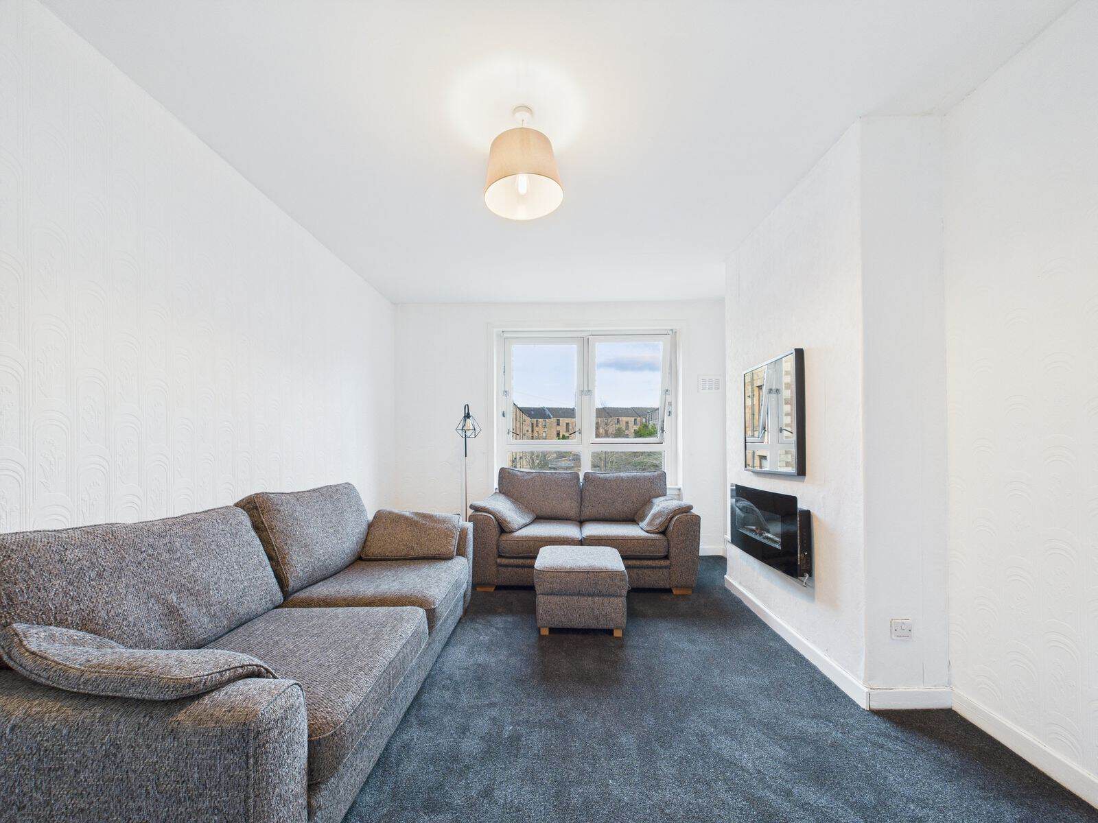 Spacious Two-Bedroom Flat To Let in Dennistoun, Glasgow