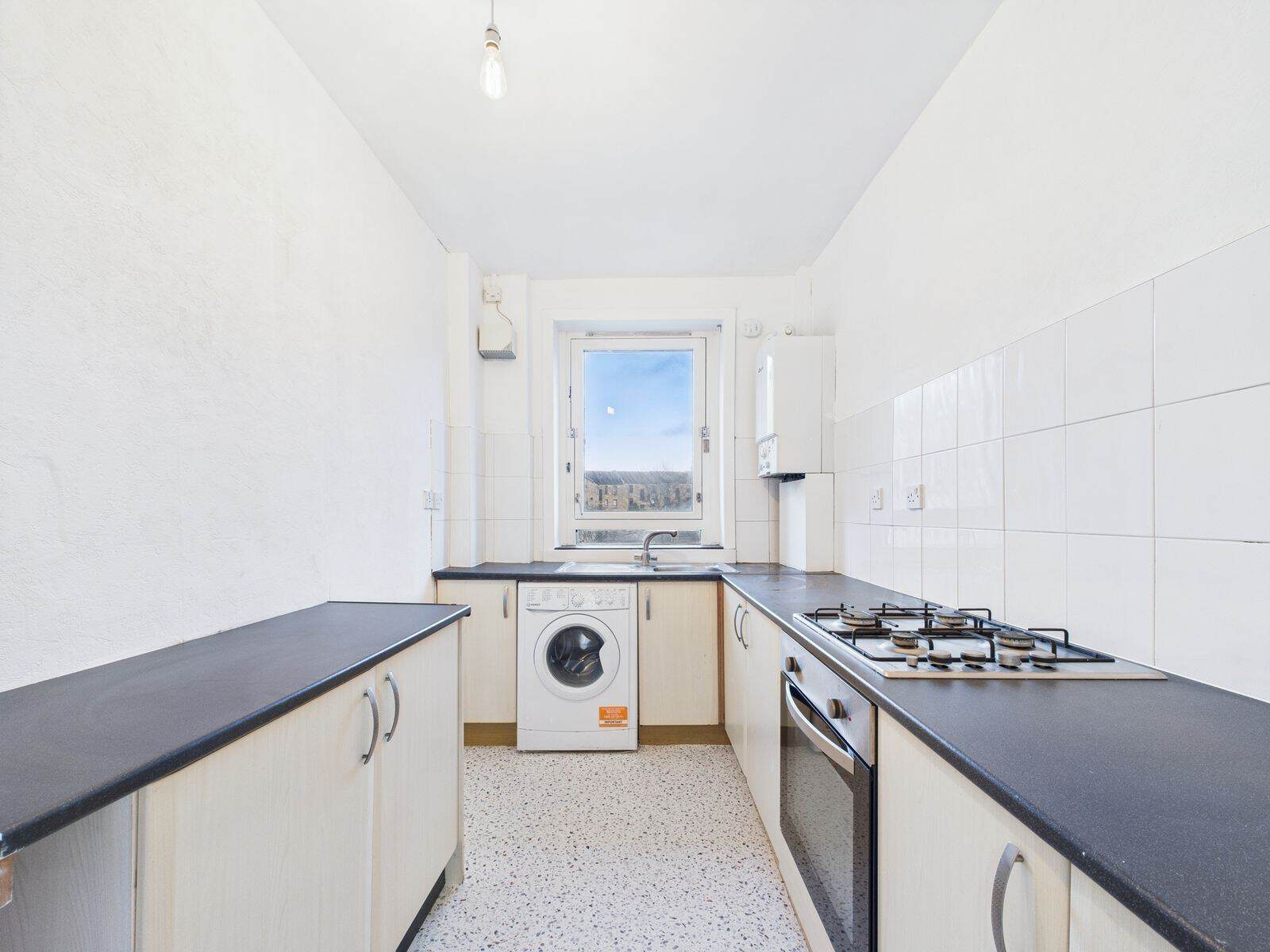 Spacious Two-Bedroom Flat To Let in Dennistoun, Glasgow
