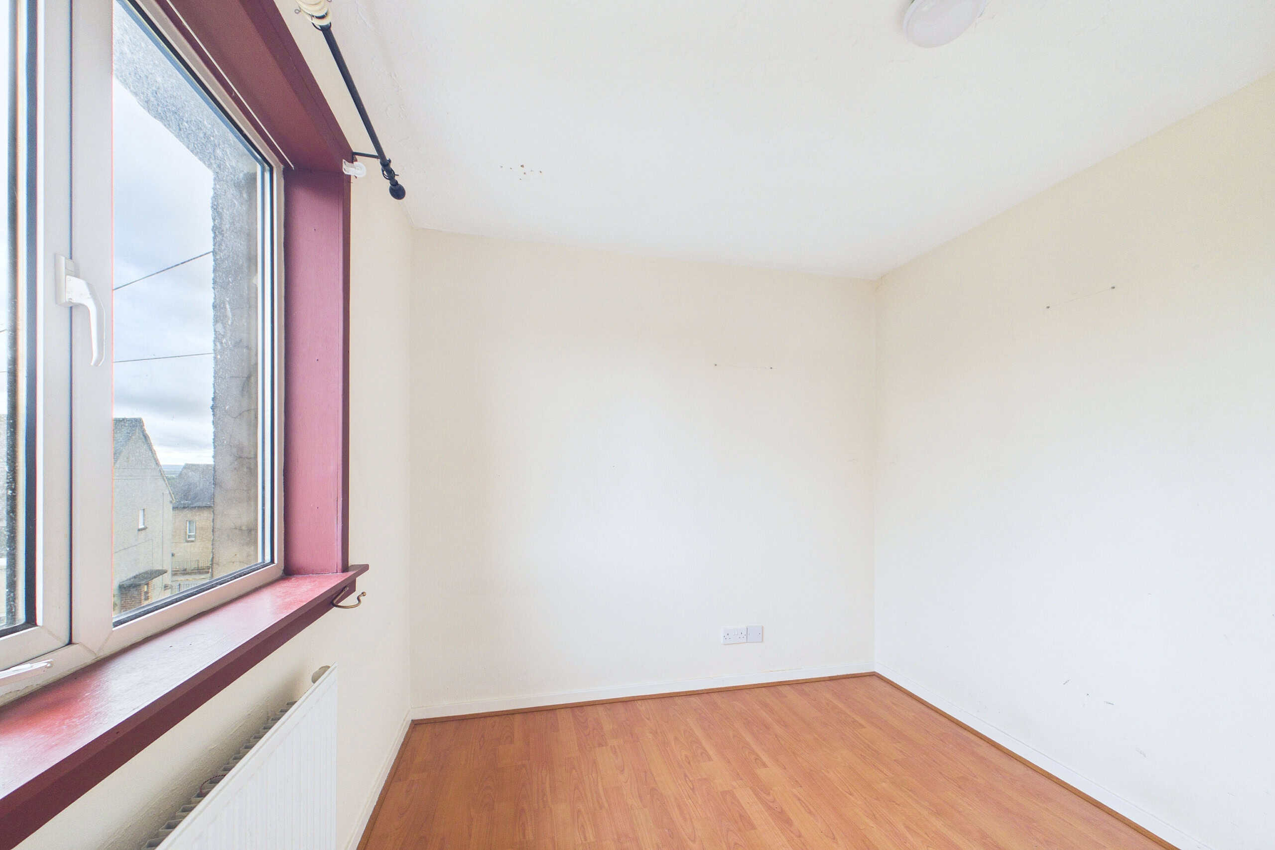 Three-Bedroom Mid-Terraced House for Sale in Stirling