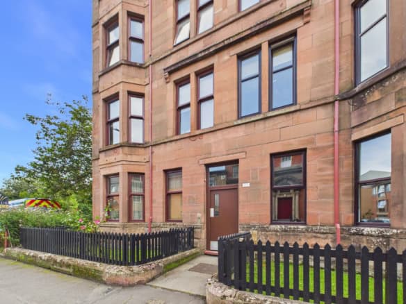Two-Bedroom Ground Floor Flat To Let in Scotstoun, Glasgow
